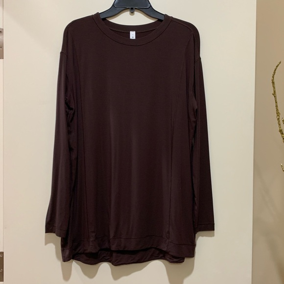 Lululemon 💋 long sleeves top - Picture 12 of 13